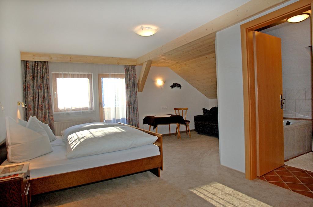 Landhaus Riedl Scharnitz Habitación foto